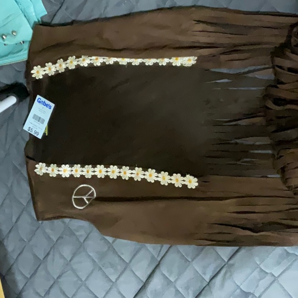 Juniors hippie long tassel vest small, color brown